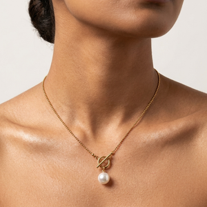 Pearl Toggle Pendant Necklace close-up detail